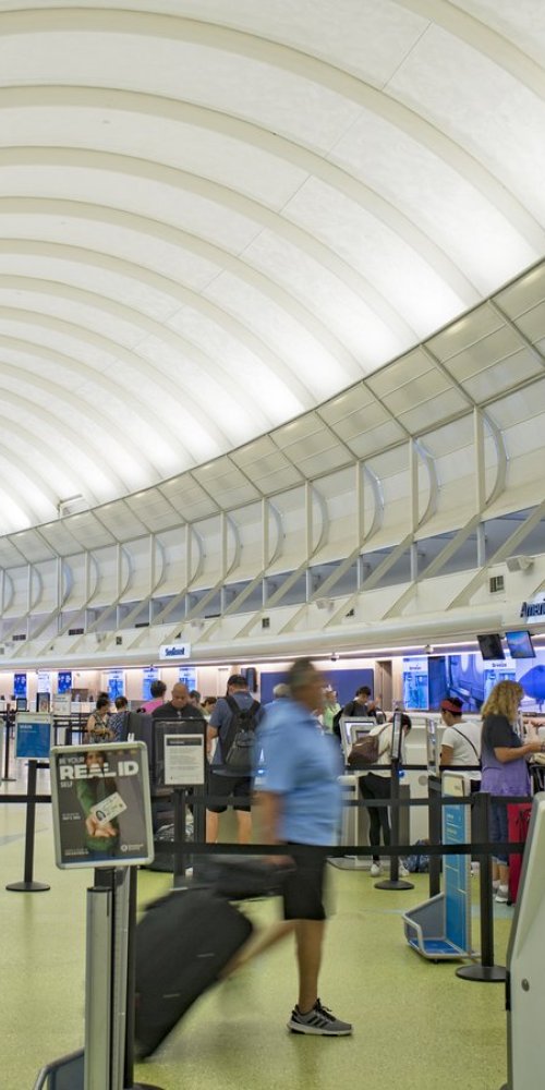 Quiet Jacksonville Intl Airport Lounge